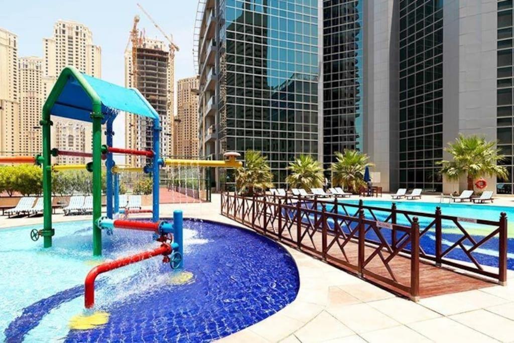 Marina View With Pool, Gym, Tennis Court, 5 Mins To Beach Dubai Eksteriør bilde