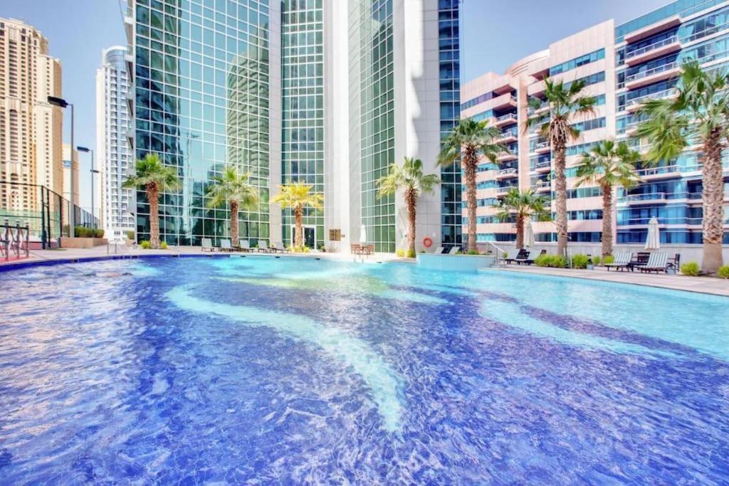 Marina View With Pool, Gym, Tennis Court, 5 Mins To Beach Dubai Eksteriør bilde